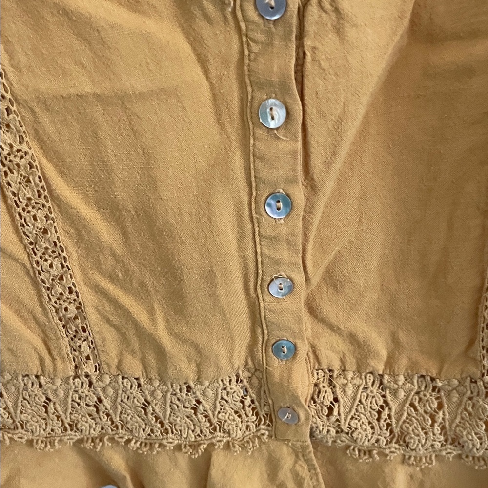 Heartloom Golden Lace Blouse - Picture 5 of 9